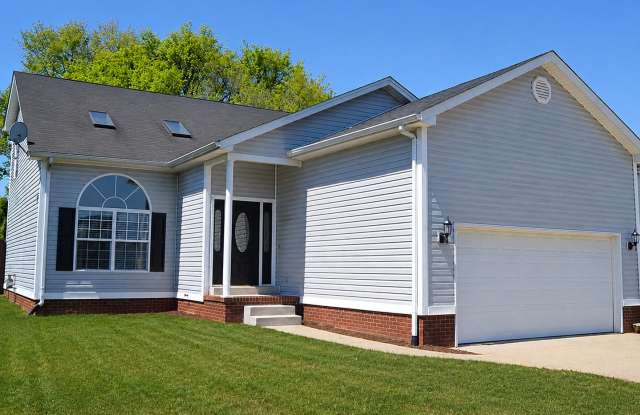 Four -Bedroom Home in the Jody Richards Elementary School District photos photos