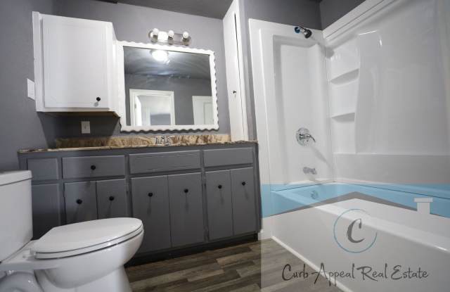 Charming 2 Bed, 1 Bath Home – Lake City! Gallery 4