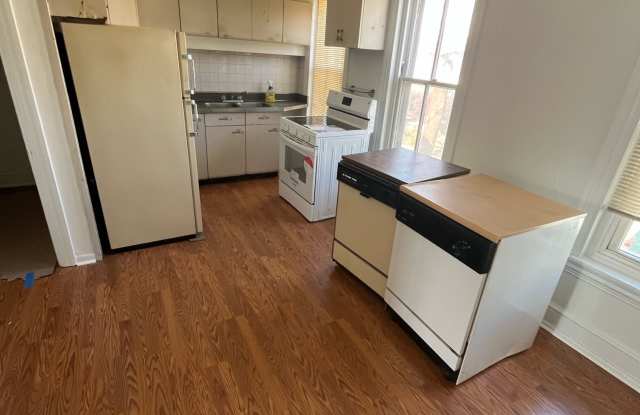 48 Chestnut Street - 2 photos photos