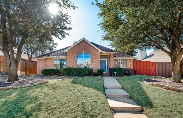 8301 Emerald Glen Lane - 8301 Emerald Glen Ln, Frisco, TX 75033