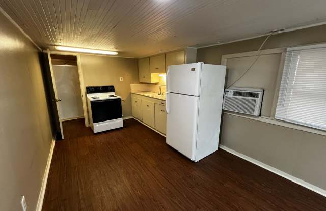 One Bedroom Near UL Gallery 3