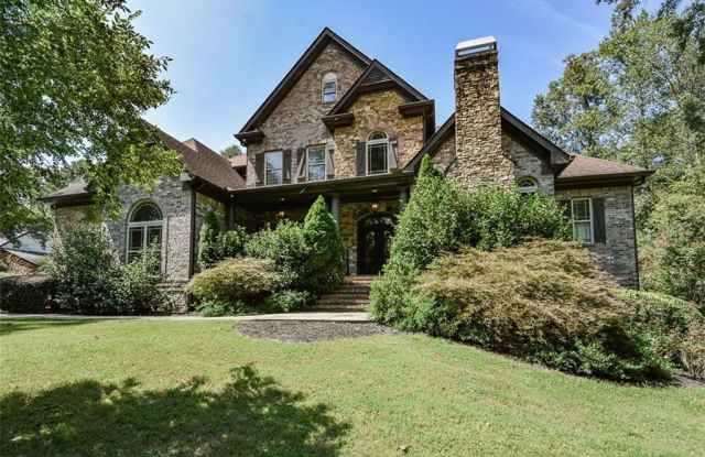 2210 Spalding Drive Gallery 3
