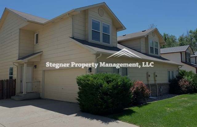 Nice Townhouse in Central Loveland - 993 Winona Circle, Loveland, CO 80537