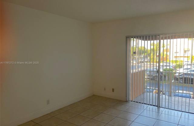 18101 NW 68th Ave photos photos