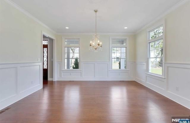 582 Green Valley Road Gallery 4