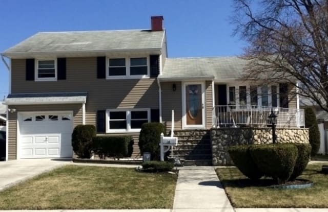 10 Ginda Ave - 10 Ginda Avenue, Carteret, NJ 07008