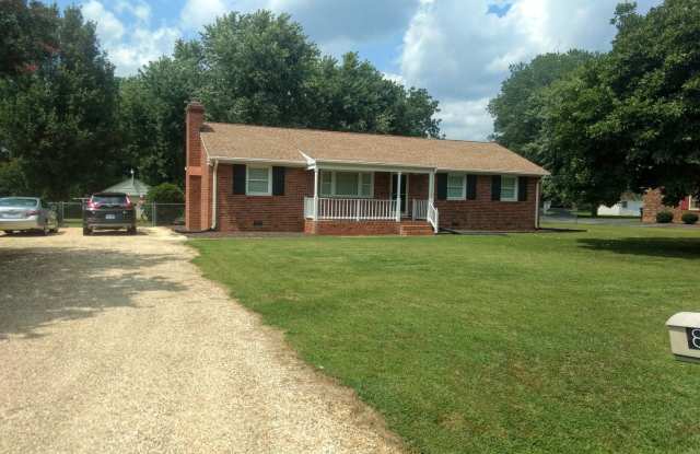 8166 Crestline Ln - 8166 Crestline Lane, Mechanicsville, VA 23111