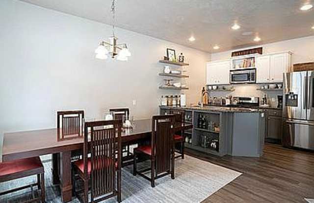 1011 Copper Ranch Lane Gallery 1
