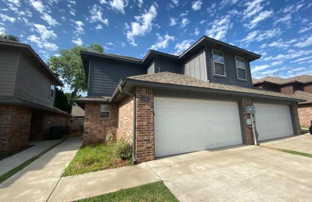 Edmond Duplex * 3 Bedroom 2 Bath Duplex * Contact Info Below photos photos
