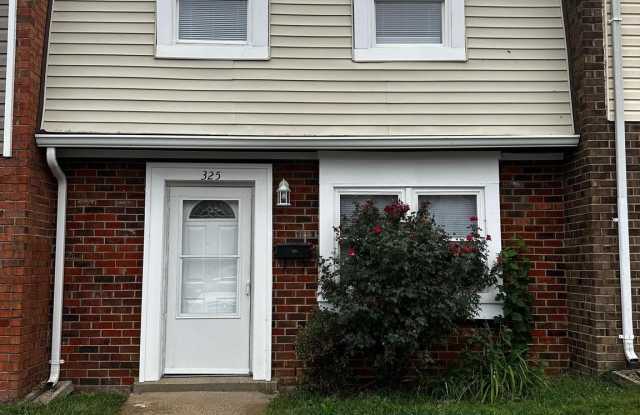 325 BROCK Square - 325 Brock Square, Fredericksburg, VA 22401