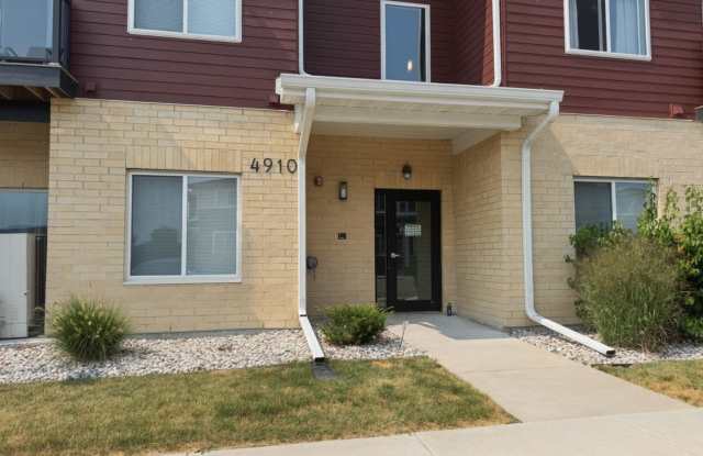 2BR/2BA First-Floor Condo Near Upper Yahara River Trail photos photos