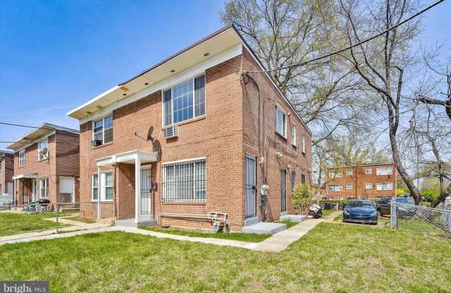 1244 SAVANNAH Place SE unit: B photos photos