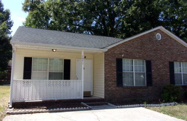 2 Bedroom 2 Bath Duplex near Cherry Park Gallery 1