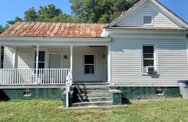 1316 Clark St. photos photos