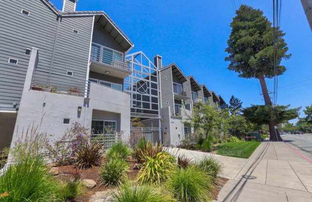 Large 2 Bed/2 Bath San Mateo condo near downtown with two parking spaces. YouTube Tour!! - 128 North El Camino Real, San Mateo, CA 94401