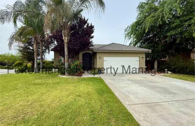 Stunning 4 Bed/2 Bath S Bakersfield Home w/ RBP & $0 Deposit Option photos photos