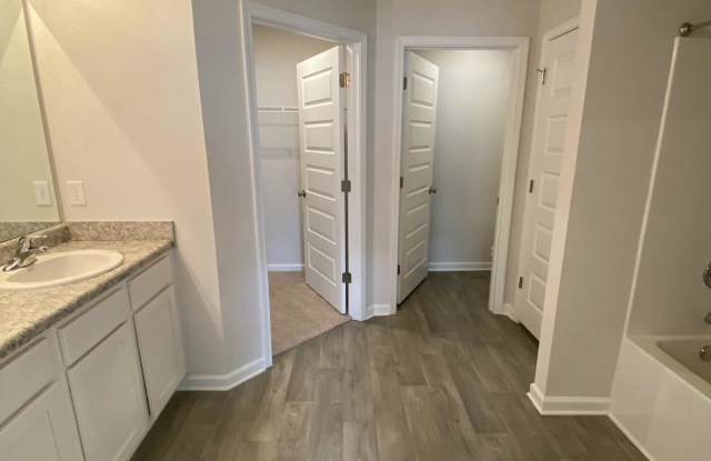 4083 Silver Spur Road Gallery 4