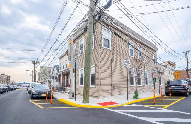 814 28TH ST - 814 28th Street, Union City, NJ 07087