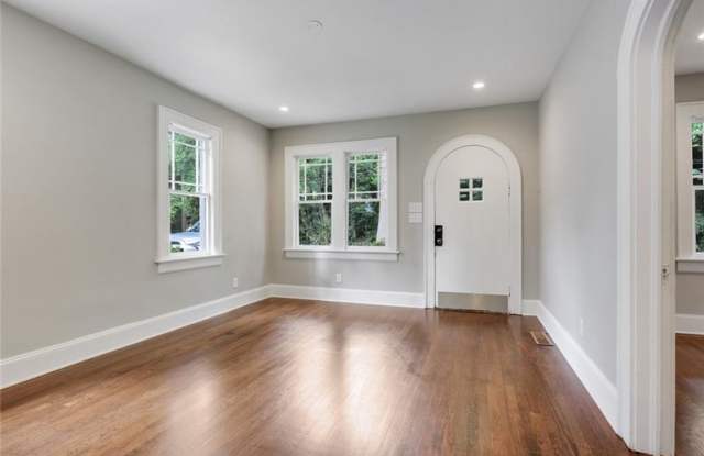 2545 Acorn Avenue NE Gallery 4