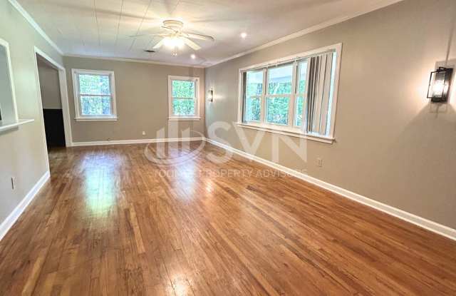 2905 Riverside Drive photos photos