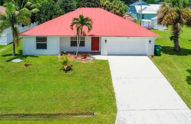 1125 Southwest Estaugh Avenue photos photos