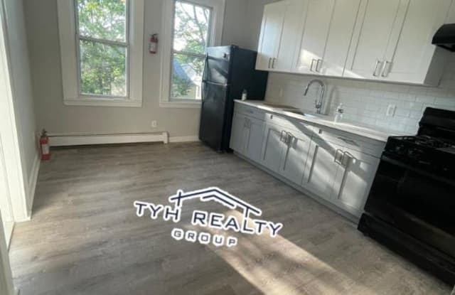 49 Chelsea Ave 2 - 49 Chelsea Avenue, Newark, NJ 07106