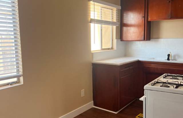 5919-5925 Crenshaw Blvd. Los Angeles, CA 90043 - 5925 Crenshaw Boulevard, Los Angeles, CA 90043