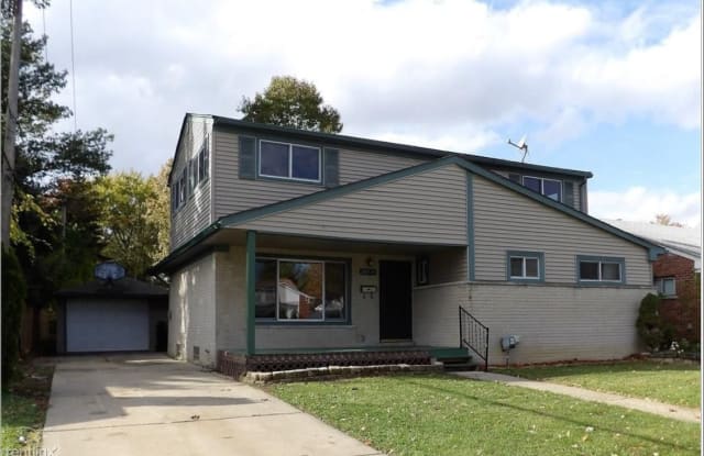 28575 Jahns Dr - 28575 Jahns Drive, Roseville, MI 48066
