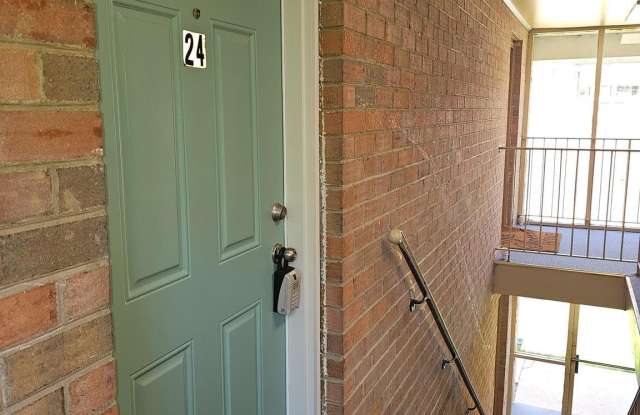 144 HILLCREST DR - 144 Hillcrest Drive, Fredericksburg, VA 22401