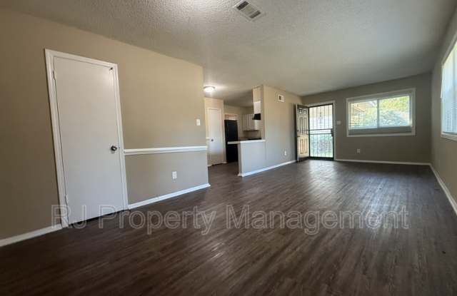 4212 Falcon Dr Gallery 4
