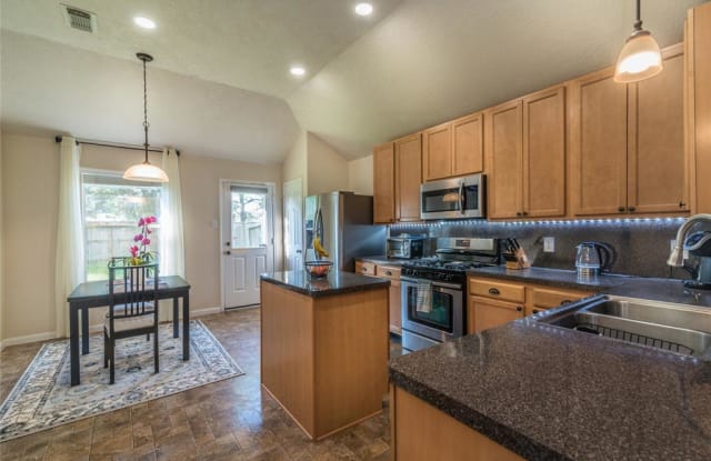 710 Silver Reef Lane - 710 Silver Reef Lane, La Marque, TX 77568