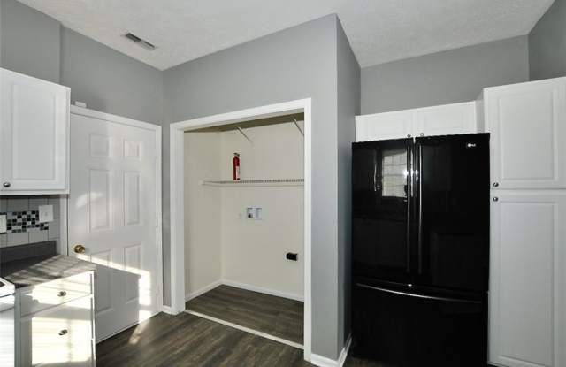7319 Parklake Place Gallery 3