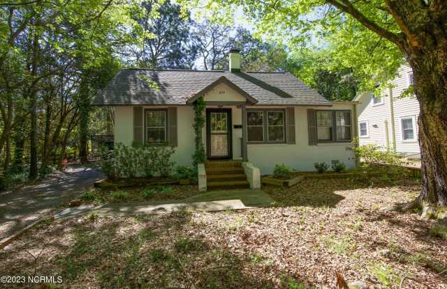 655 N May Street photos photos