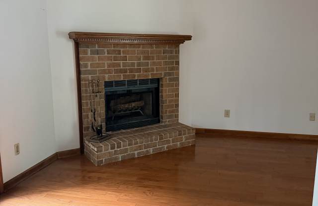 389 River Oak Dr Gallery 3