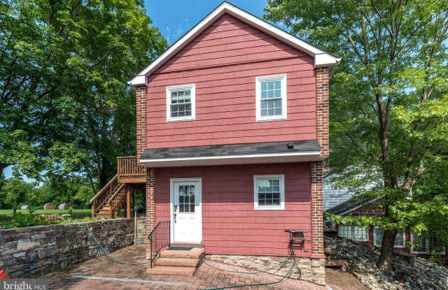 2478 RIVER Road unit: Carriage House photos photos