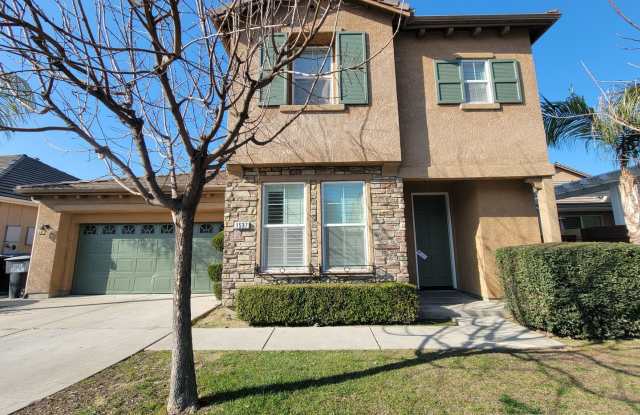 3 bedroom 2.5 bathroom in desirable NW Visalia Bella Sera gated community! photos photos