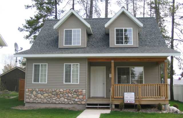 Adorable Home in Whitefish - 11 Mill Avenue, Whitefish, MT 59937