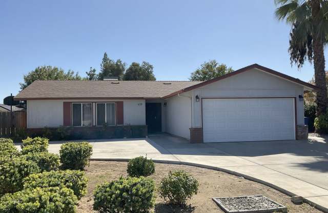 Charming Clovis 3/2 Home with New Solar System photos photos