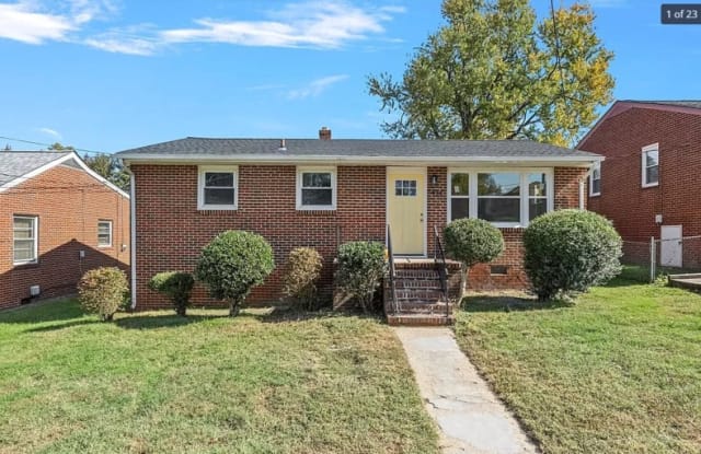 915 Shields St photos photos