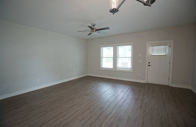 1024 East 14th Avenue Gallery 3
