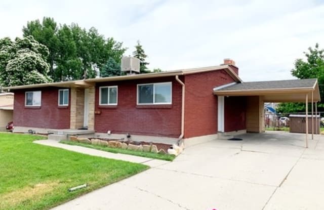 4267 S 3720 W - 4267 S 3720 W, West Valley City, UT 84120