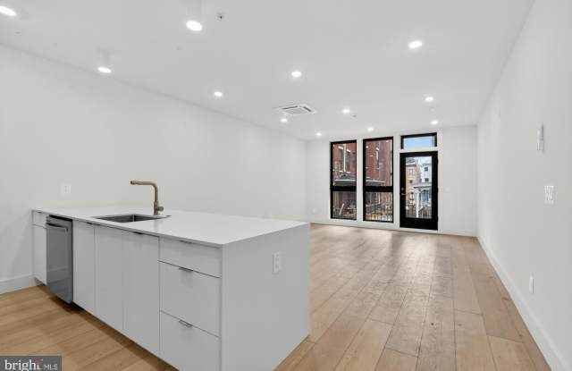 2007 CAMBRIDGE Street unit: 6 photos photos