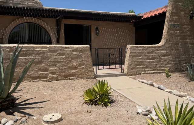Stylishly Remodeled 2-Bedroom 2 Bath Townhome in Pueblo Villas photos photos
