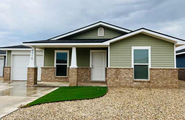 Beautiful cottage home in Upland Heights Gallery 1
