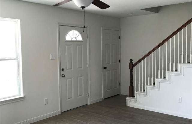 215 Fairfax Lane - 215 Fairfax Lane, Pasadena, TX 77502