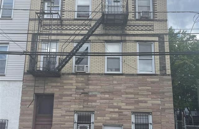 389 SUMMIT AVE - 389 Summit Avenue, Jersey City, NJ 07306