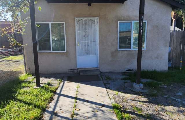 1131 N F St photos photos