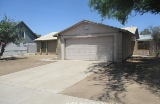 6338 W Sunnyslope Ln - 6338 West Sunnyslope Lane, Glendale, AZ 85302