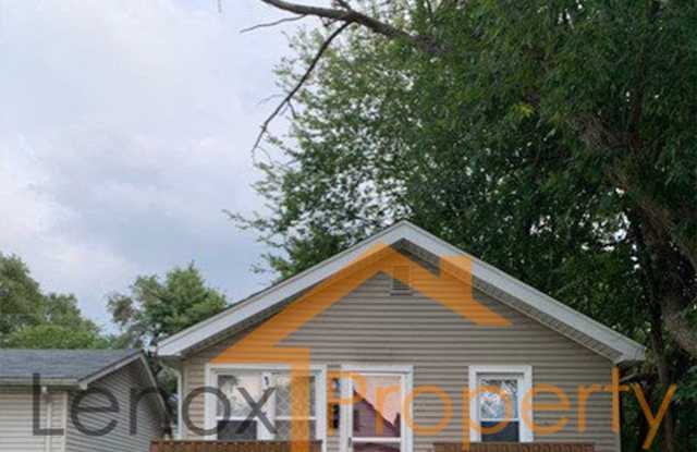 Updated 2 bedroom Home in Hazel Park photos photos