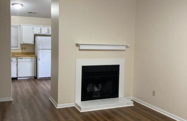 195 Village Circle Gallery 2
